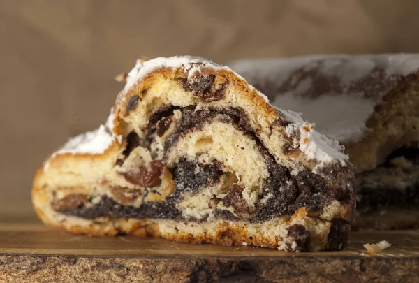 Strudel de semillas de amapola —  Fotos de Stock