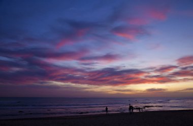 İspanya, Cadiz 'de güzel bir alacakaranlık