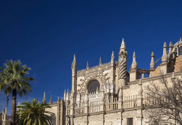 Kathedrale von Sevilla, sonniger Tag — Stockfoto