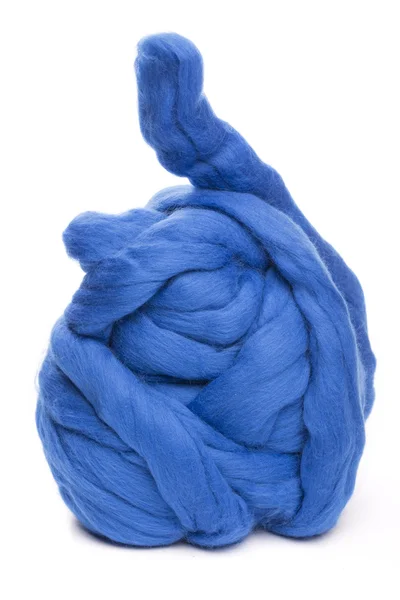 Хэнк меринос шерсть синий на белом фоне — стоковое фото