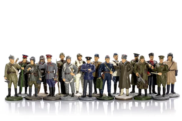 İkinci Dünya Savaşı beyaz bir arka plan üzerinde teneke askerler