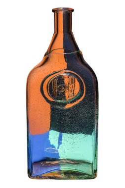 Soyut bir desen ile beyaz bir arka plan üzerinde cam şişe