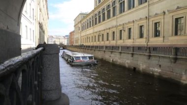 Kanal kış groove St Petersburg teknede zevk