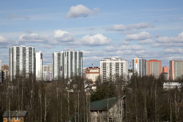 St. Petersburg civarında konut