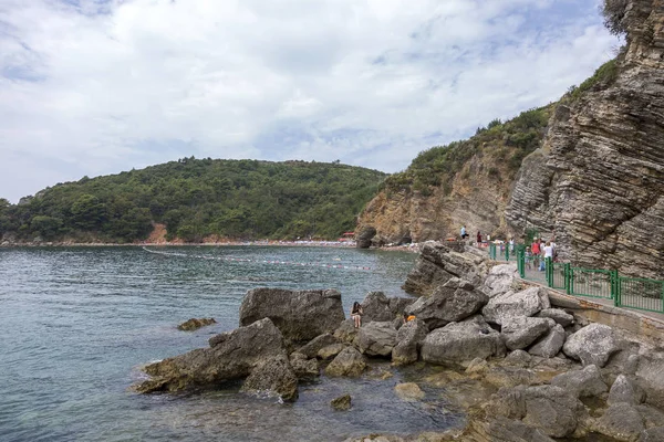 Nézd a Mogren beach, Budva, Montenegro — Stock Fotó