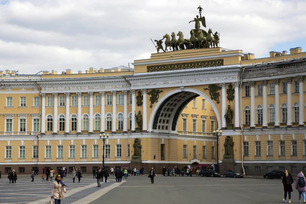 Arch Palace Square, St. Petersburg bina Genelkurmay.