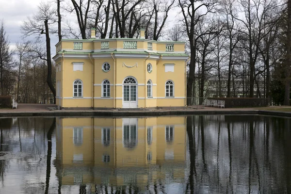 Catherine Park en la ciudad de Pushkin . — Foto de Stock