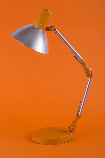 Bordlampa För Skrivbordet Orange Bakgrund — Stockfoto