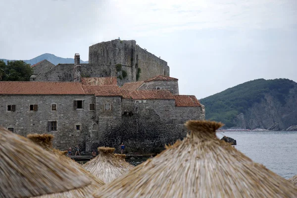 Budva Montenegro Agosto 2017 Vista Fortaleza Santa María Desde Playa — Foto de Stock