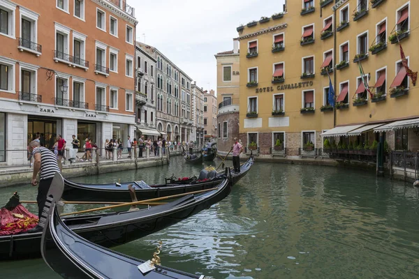 Венеція Італія Серпня 2019 Гондолас Пірсі Венеції — стокове фото