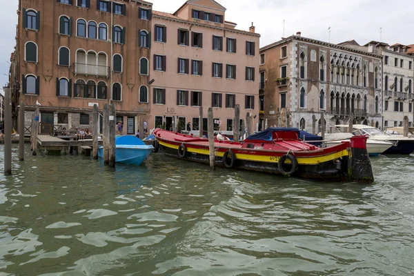 Венеція Італія Серпня 2019 Причастя Човнами Променаді Венеції — стокове фото