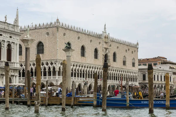 Venedik Talya Ağustos 2019 Venedik Teki Valilik Sarayı Cephesinin Bir — Stok fotoğraf