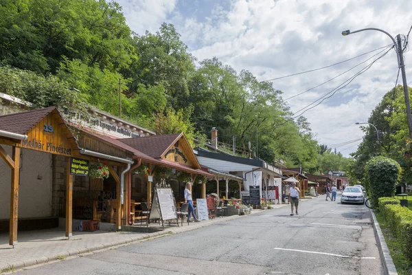 Eger ハンガリー 2019年8月23日 Eger市内のワインセラーのある通り — ストック写真