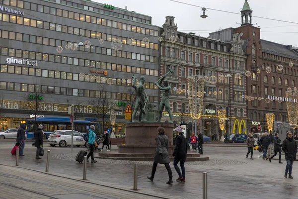 Helsinki Finlândia Janeiro 2020 Estátua Dos Três Smiths Uma Escultura — Fotografia de Stock