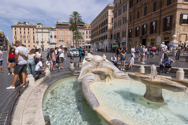 Rom Italien 17 August 2019 Besichtigung Der Piazza Di Spagna Im Zentrum Von Rom Sommer Entdecken Stock Photo 317105170