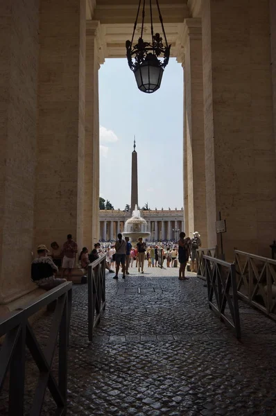 Vatikanen Obelisk och Fontana del Bernini — Stockfoto