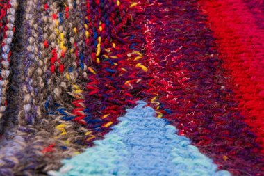 çizgili renkli yün doku