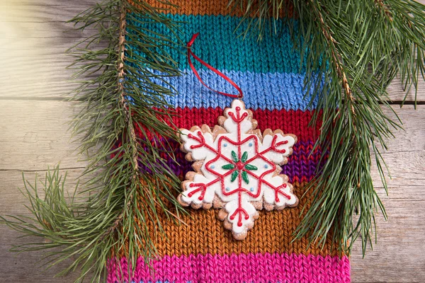 Christmas decoration snowflake on wooden background — Stock Photo, Image