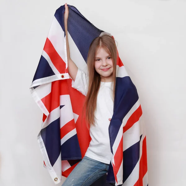 Büyük Britanya Ngiliz Bayrağı Bir Bayrağı Tutarak Mutlu Genç Kız — Stok fotoğraf