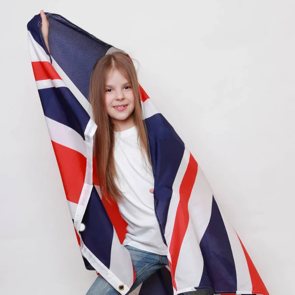 Glad Ung Flicka Håller Flagga Storbritannien Brittisk Flagga — Stockfoto