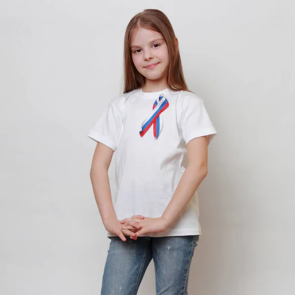 Kleines Mädchen Mit Russischem Fahnenband — Stockfoto