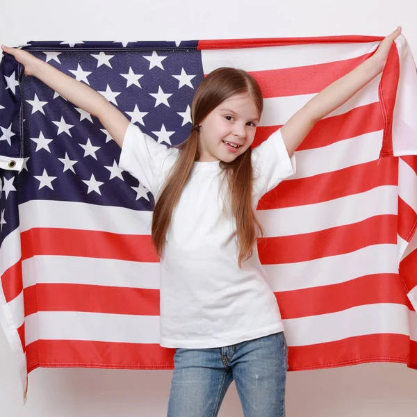 Criança Americana Segurando Bandeira Dos Eua — Fotografia de Stock