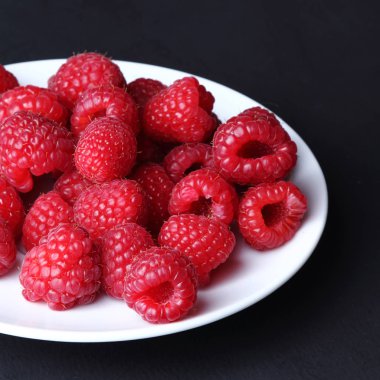 Lezzetli taze çilek