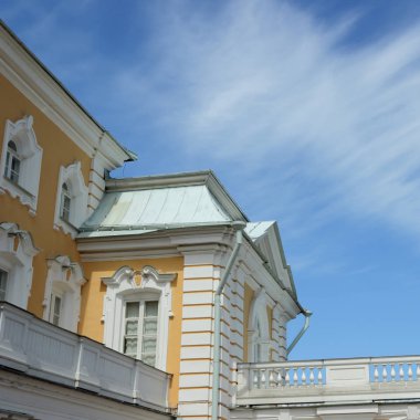 Peterhof, Saint-Petersburg, Rusya Federasyonu - 22 Haziran 2016: Palace kilise Aziz Peter ve Paul, Peterhof.