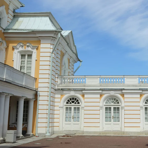 Peterhof Szentpétervár Oroszország 2016 Június Palace Egyház Szentek Péter Pál — Stock Fotó