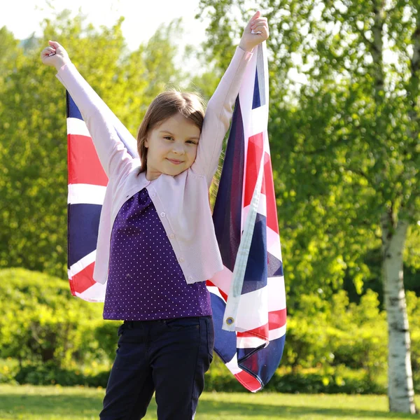 Linda Niña Bandera Del Reino Unido Aire Libre —  Fotos de Stock