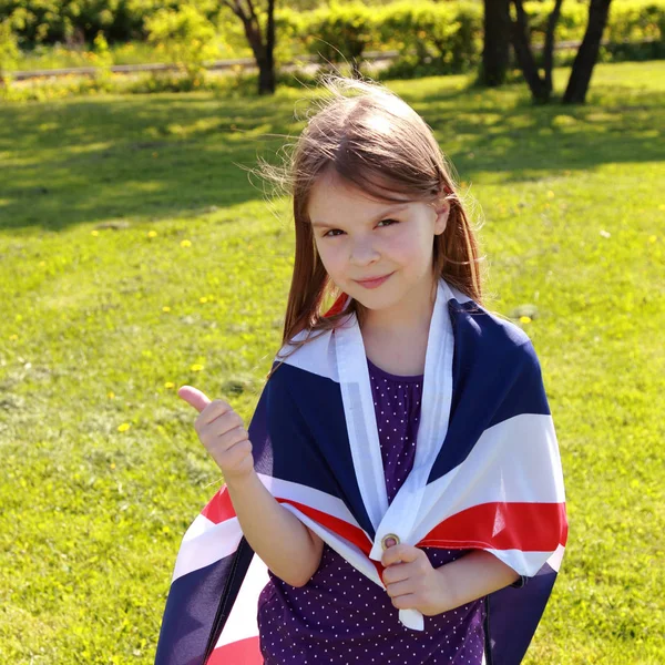 Mooie jongen en vlag — Stockfoto