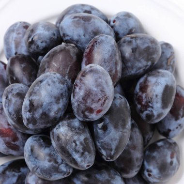 Stüdyo imge-in yiyecek ve içecek tema üzerinde taze Erik