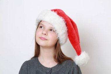 Noel Baba şapkası, sevimli küçük kız