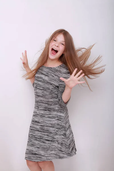 Funny Och Happy Teen Studio Porträtt — Stockfoto