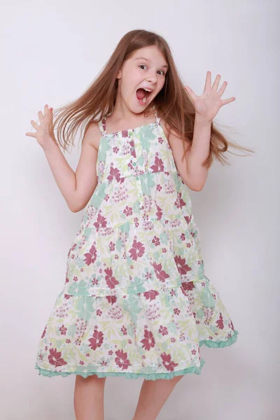 Divertido Feliz Caucásico Niño Estudio Retrato — Foto de Stock