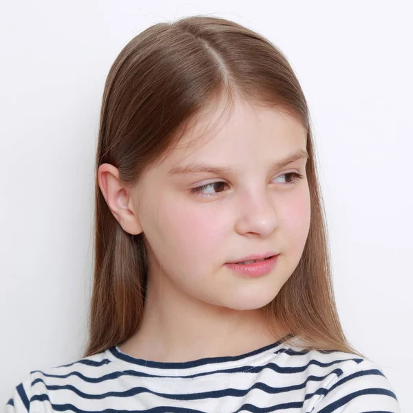 Bir model olarak oldukça genç kız