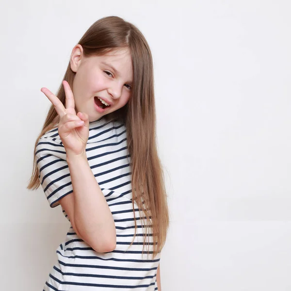 Bir model olarak oldukça genç kız