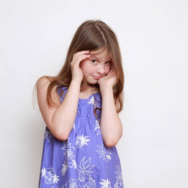 Stüdyo imge-in duygusal küçük kız