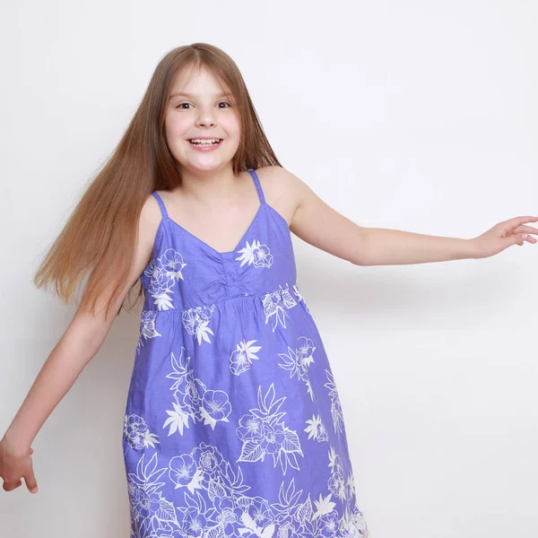 Stüdyo imge-in duygusal küçük kız