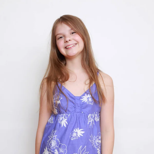 Stüdyo imge-in duygusal küçük kız