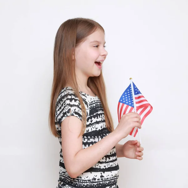 Ragazza adolescente e bandiera — Foto Stock