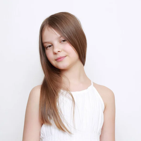 Krásné dospívající dívka — Stock fotografie
