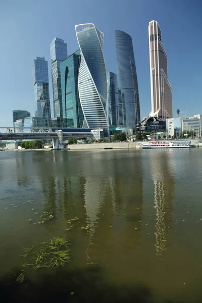 Moskova Rusya Ağustos 2017 Düşük Açılı Görünüş Moscow City Gökdelenlerin — Stok fotoğraf