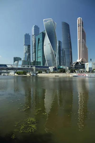 Moskova Rusya Ağustos 2017 Düşük Açılı Görünüş Moscow City Gökdelenlerin — Stok fotoğraf