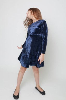 Bir model olarak güzel çocuk