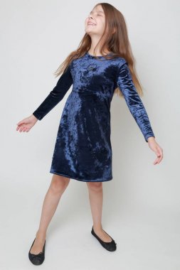 Bir model olarak güzel çocuk