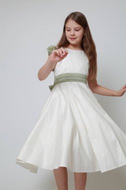 Bir model olarak oldukça genç kız