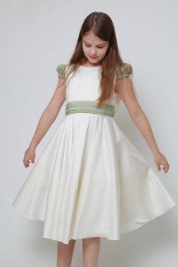 Bir model olarak oldukça genç kız