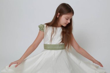 Bir model olarak oldukça genç kız