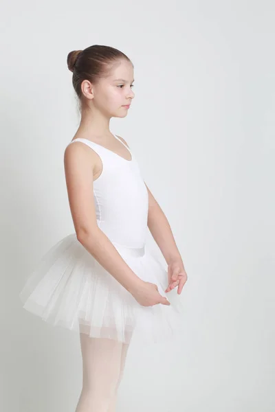 Młody model jako baletnica — Zdjęcie stockowe